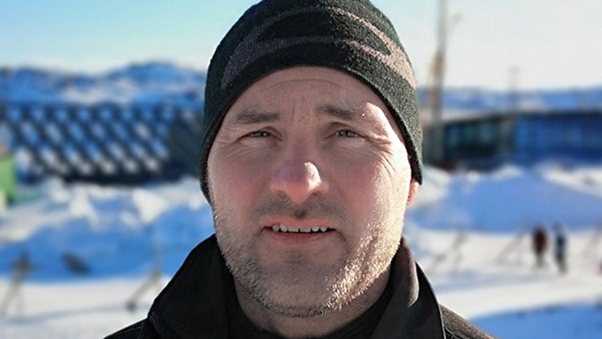 Jesper Bredahl, spolumajiteľ inštalatérskej a elektroinštalačnej spoločnosti VVS og El Firmaet A/S v Ilulissate (© Adam Mørk)